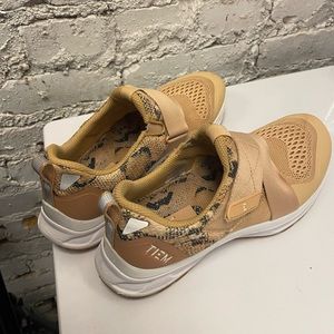 TIEM cycle slipstream size 8 cycle shoes